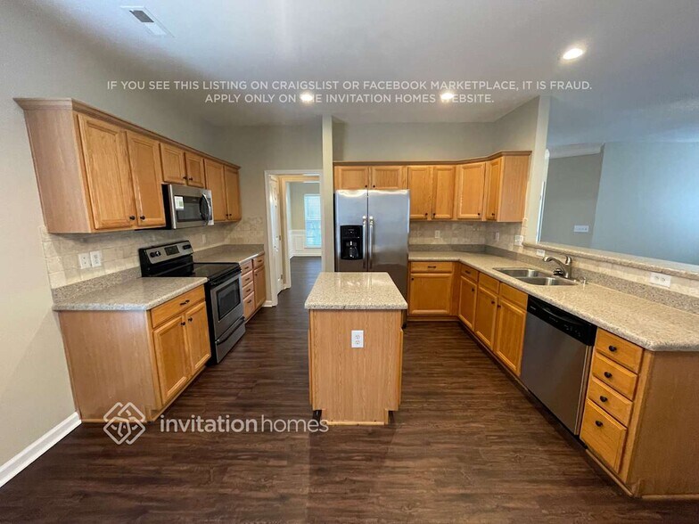 Building Photo - 578 Lansfaire Ave NW