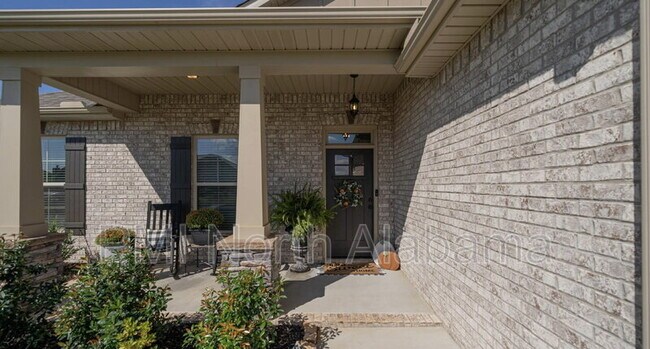 Building Photo - 120 Elledge Farm Dr