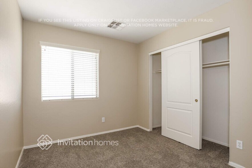 Building Photo - 44119 W Snow Dr