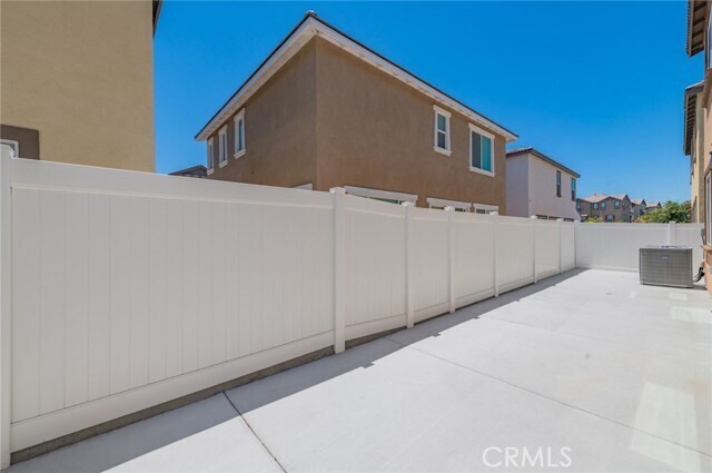 Building Photo - 40277 Birchfield Dr