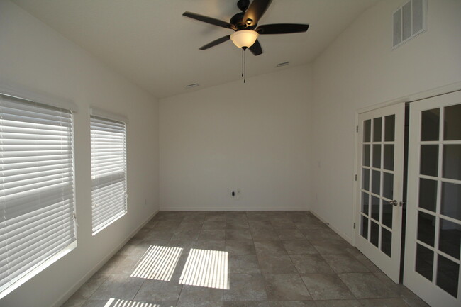 Building Photo - 4468 Alligator Flag Cir