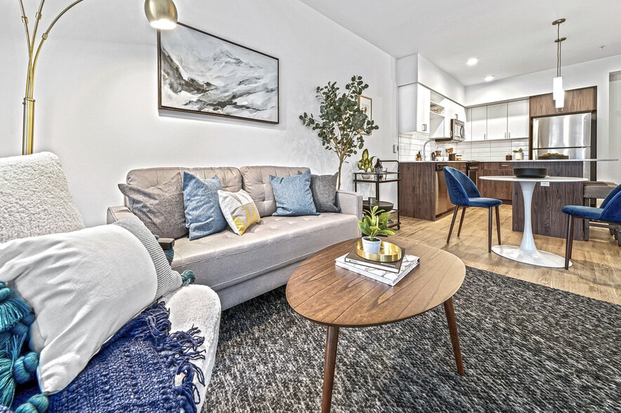 Building Photo - 109 S Division St