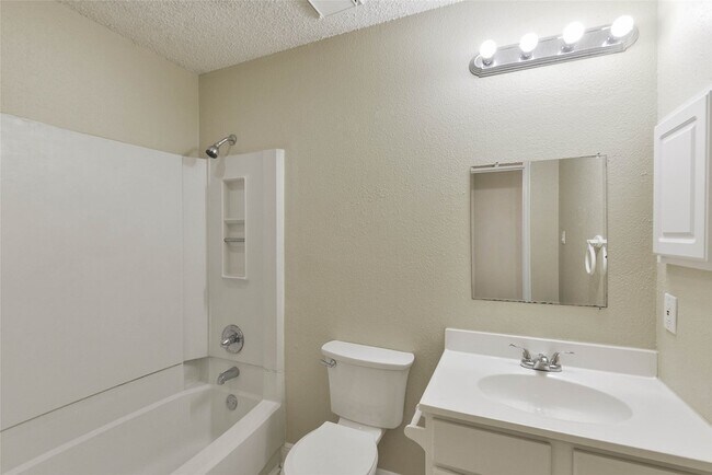 Building Photo - 23627 Pebworth Pl