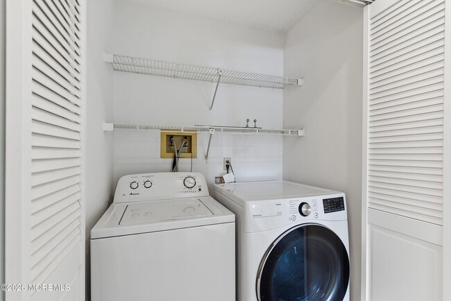 Building Photo - 280 Fairfield Pl