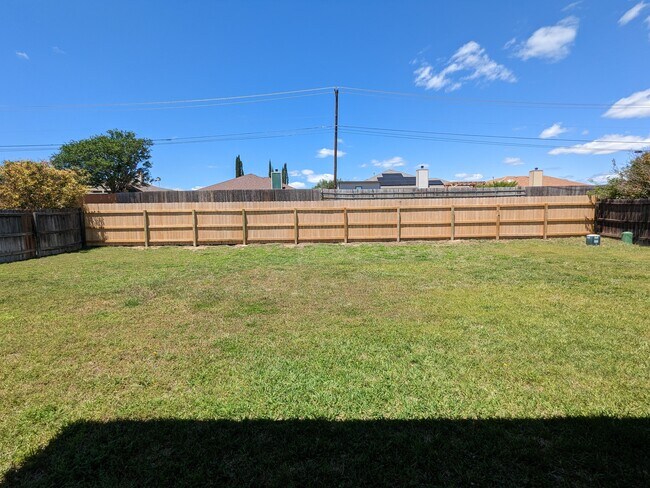 Building Photo - 521 Mustang Trail
