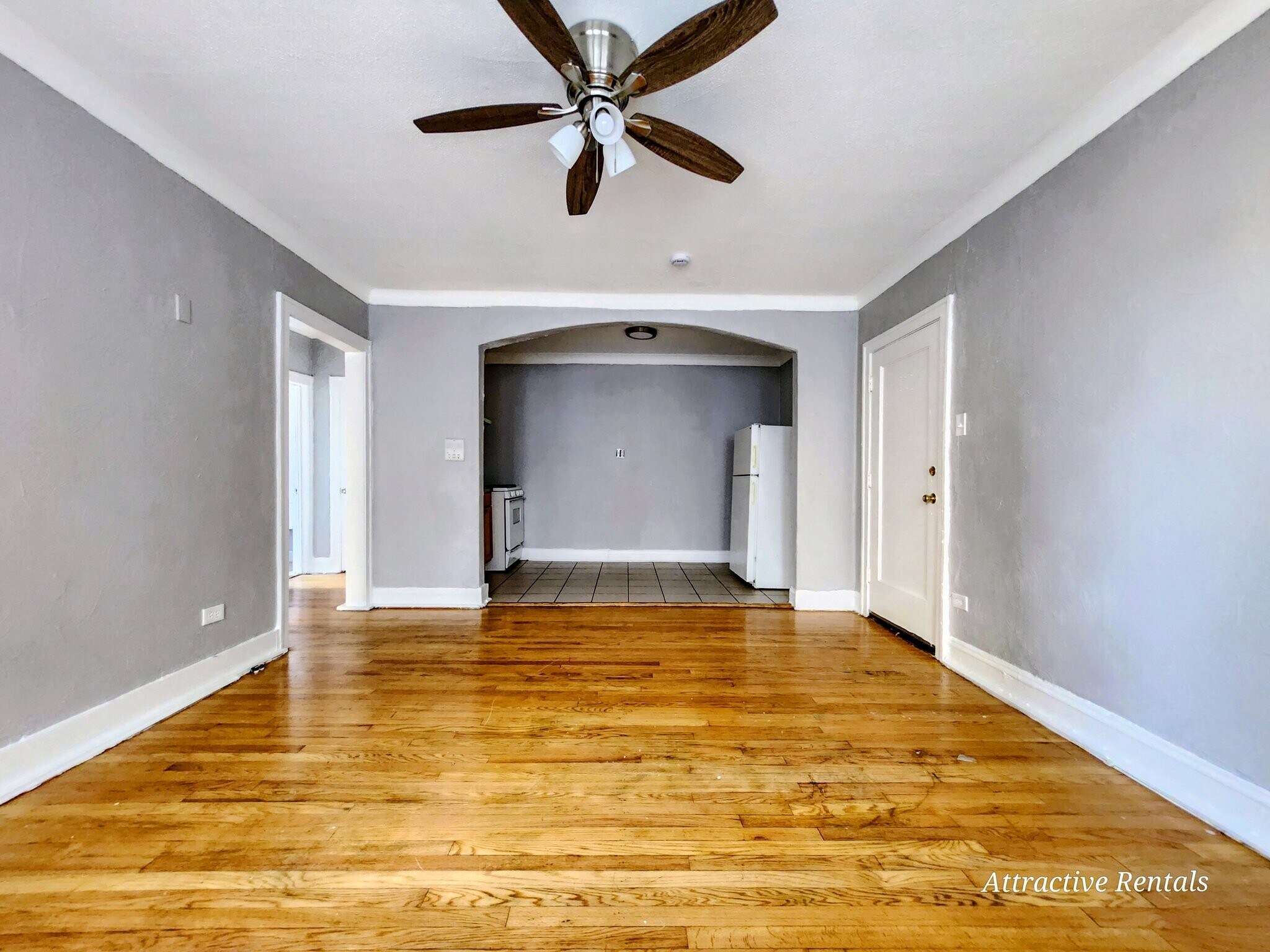 Building Photo - 9453 S Loomis St