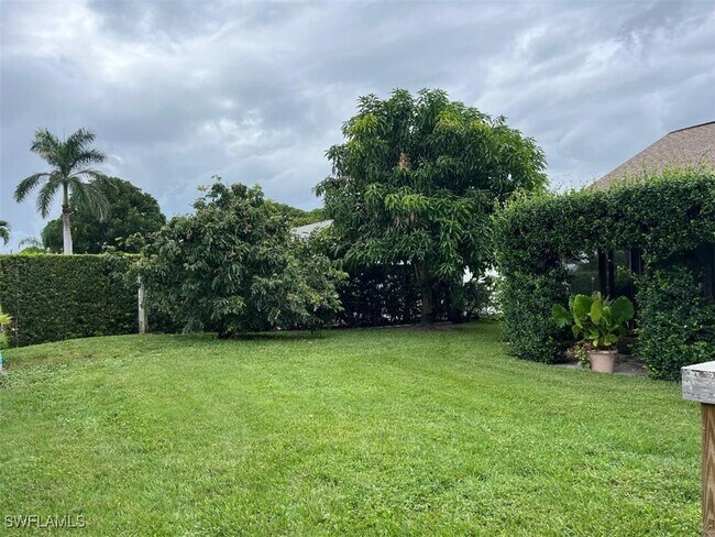 Building Photo - 10298 Boca Cir