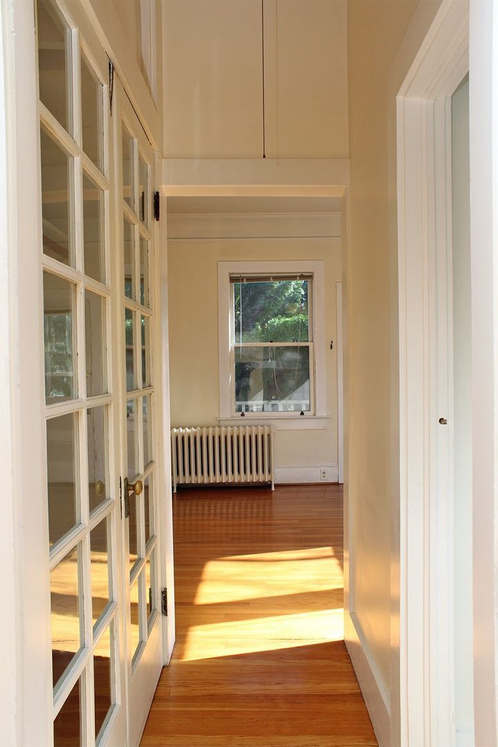 Building Photo - 2234-2238 SW Vista Ave