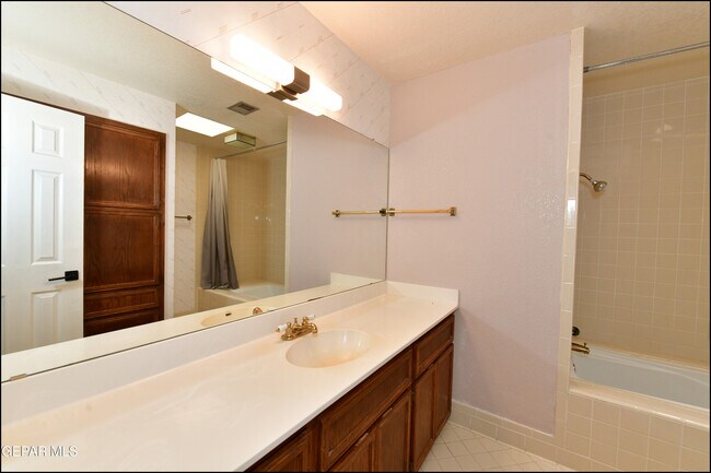 Building Photo - 3212 Canyon Point Ln