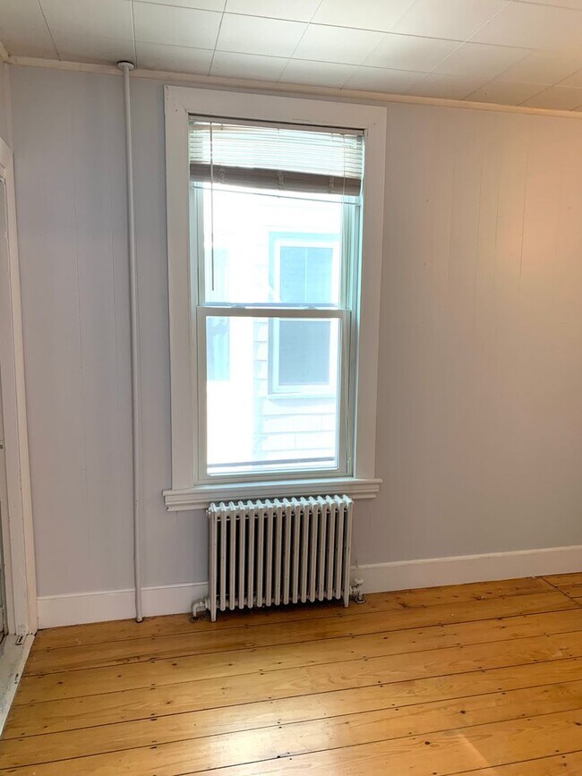 Building Photo - 33 O&#39;Brion St.