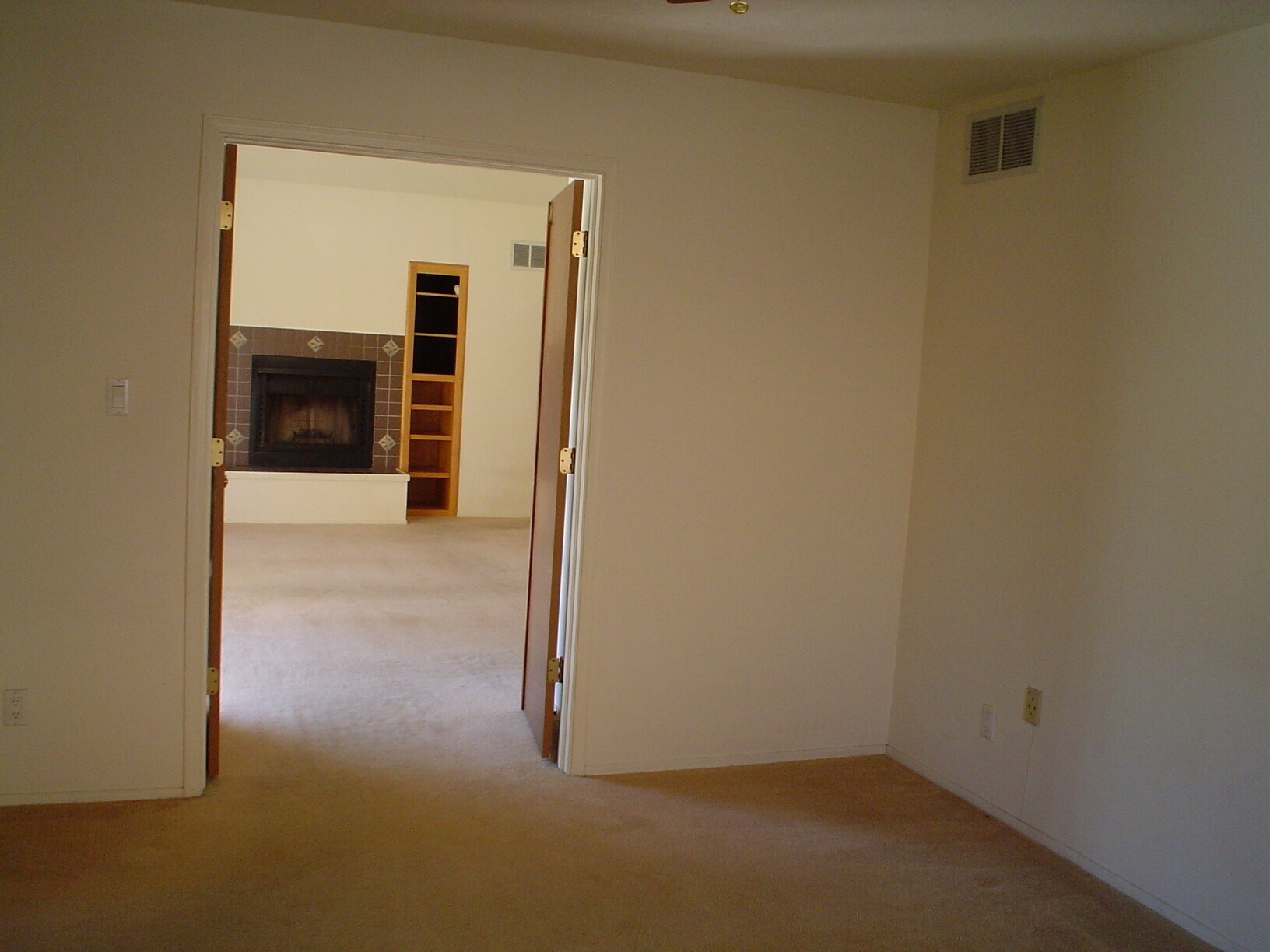 Master bedroom - 8512 Liberty Dr NE