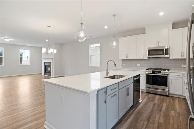 Building Photo - 2320 Whistler Wy NE