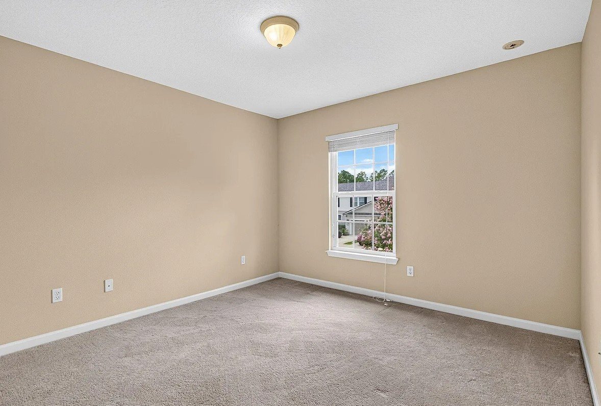 Building Photo - 72 Amistad Dr