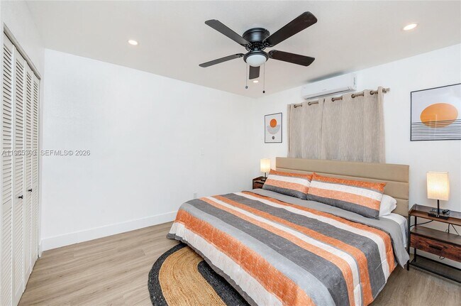 Building Photo - 3321 NW 19th Terrace