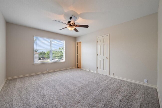 Building Photo - 20925 Texas Meadows Dr