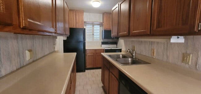 Building Photo - uclmc118