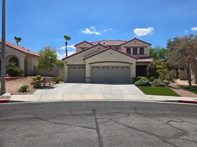 Building Photo - A Fabulous 3 Bedroom Home in Seven Hills