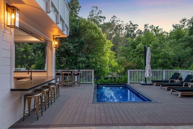 Building Photo - 31 Gold Hill Grde