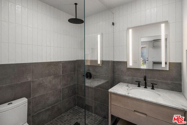 Building Photo - 2963 Virginia Ave