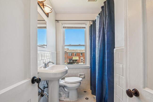 Building Photo - 3627 Elmora Ave