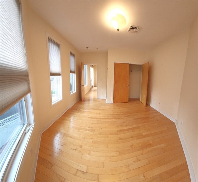 Building Photo - 24 Bay State Rd