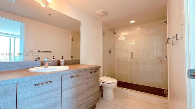 Building Photo - 400 Sunny Isles Blvd