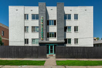 Building Photo - The Clermont