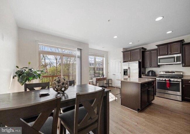 Building Photo - 1133 Carinoso Cir