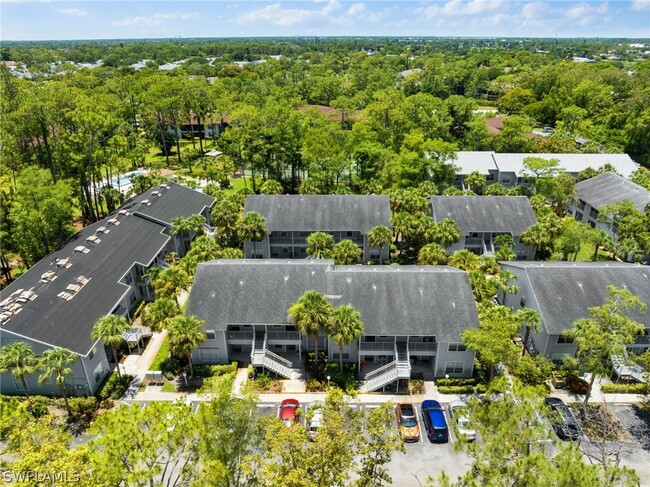 Building Photo - 1933 Courtyard Way