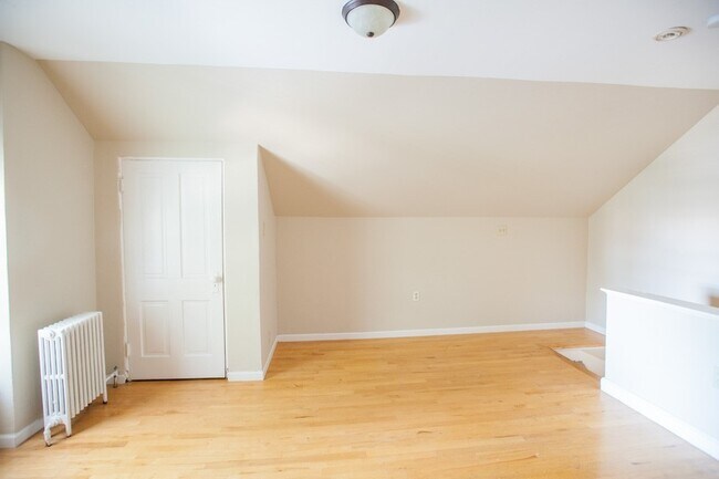 Building Photo - 1665 N Humboldt Ave