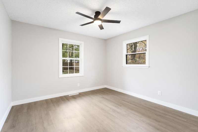 Building Photo - 145 S Allen Ave