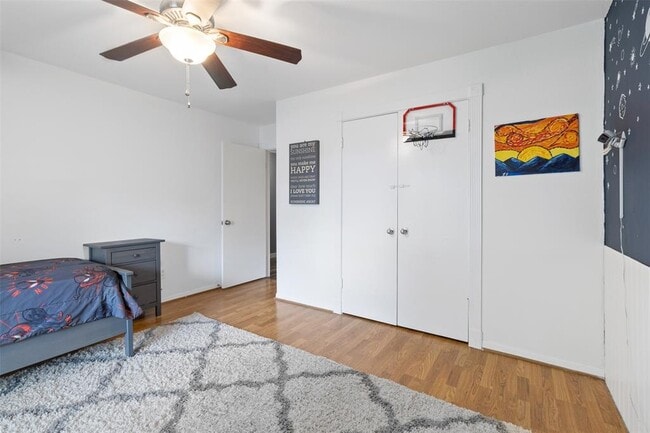 Building Photo - 5842 Silver Frst Dr