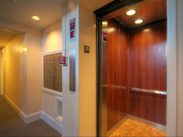 High speed elevator - Princeton on Beacon Street