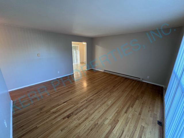 Building Photo - 5425 SE 17th Ave