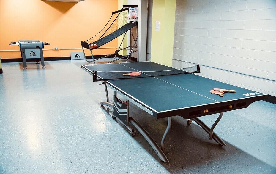 Building Photo - 10500 Rockville Pike