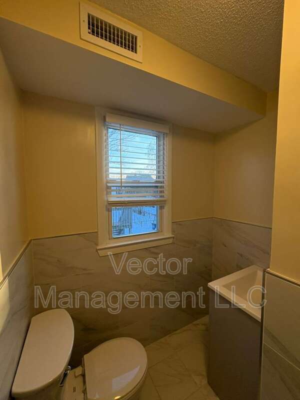 Building Photo - 1400 Ella T Grasso Blvd