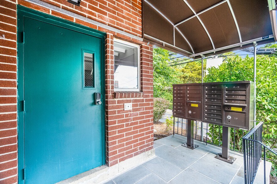 Mailboxes - 18 Fairfield Ave