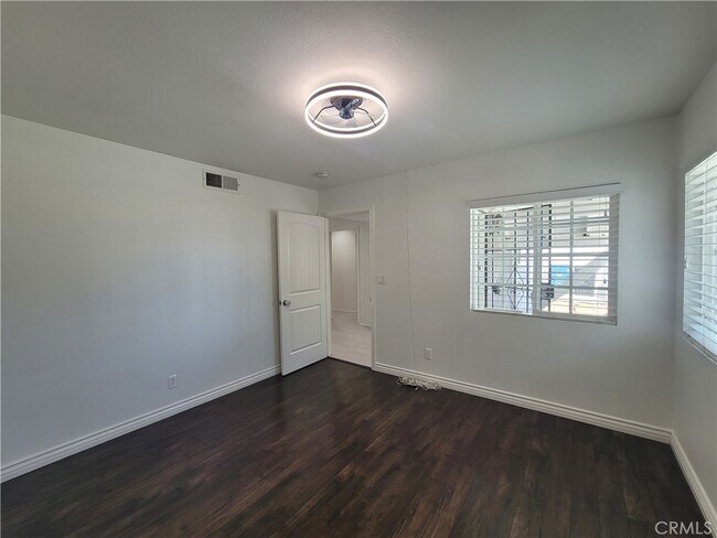 Building Photo - 14935 Nora Pl