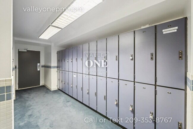 Building Photo - 6363 Christie Ave