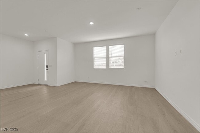 Building Photo - 334 Laurel Peak Dr