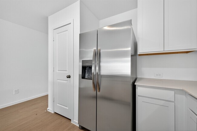 Building Photo - 29023 Grazing Plns Ln