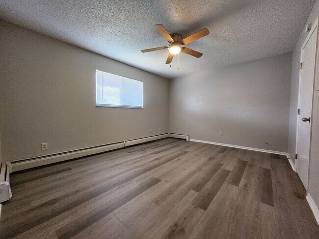Building Photo - 49 Chestnut Dr