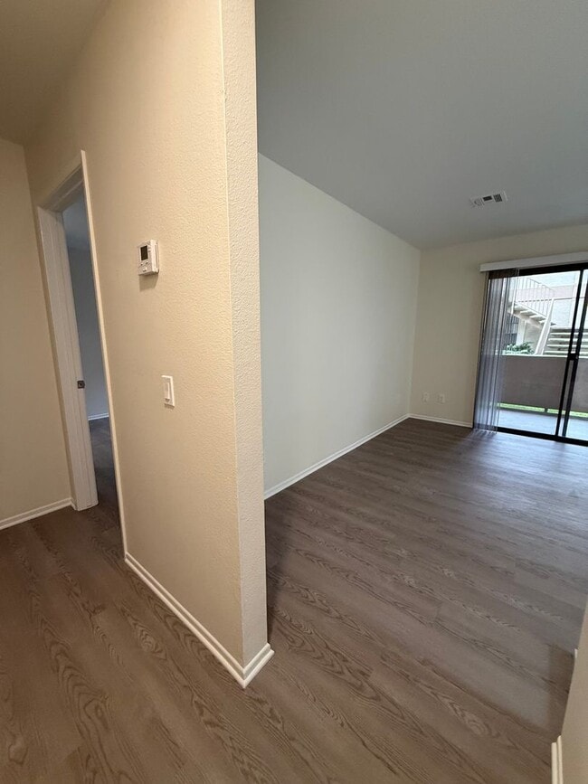 Building Photo - Terrific 2Br/2Ba Condo in Terra Vista II