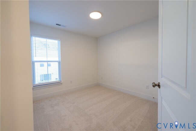 Building Photo - 15309 Sunray Aly