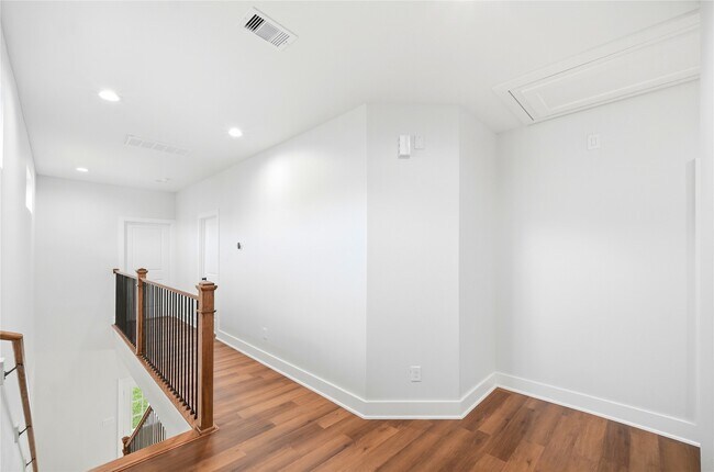 Building Photo - 2125 Paul Quinn St