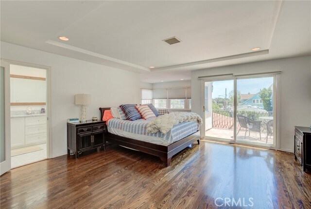 Building Photo - 333 3rd St