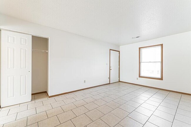 Building Photo - 1532 James Patrick Ln