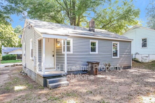 Building Photo - 1430 Marne St