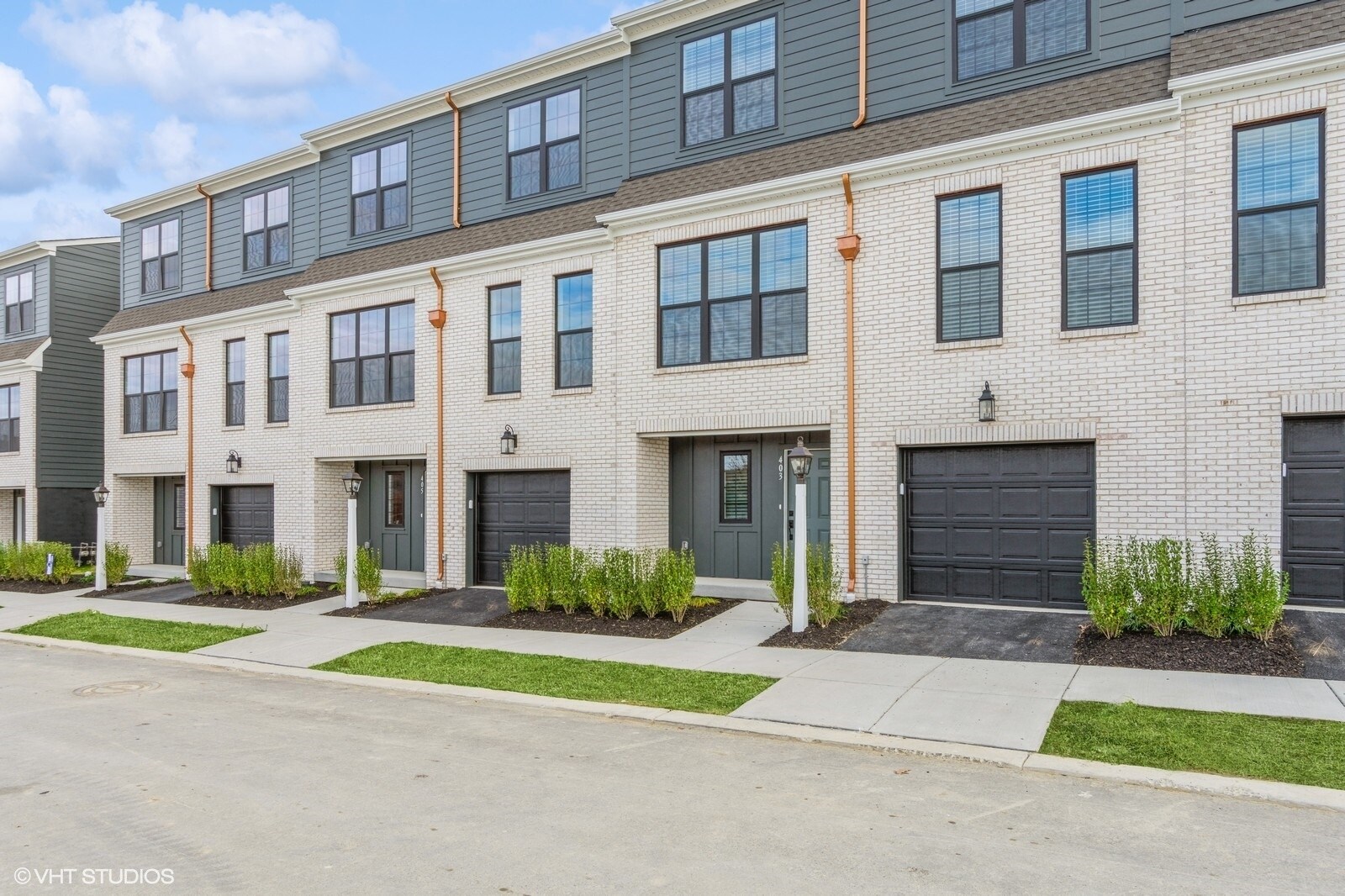 Building Photo - 403 Cranford Way
