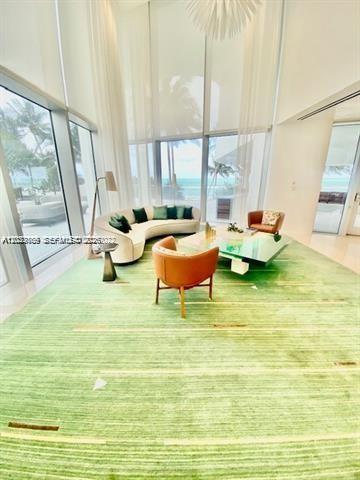 Building Photo - 16901 Collins Ave